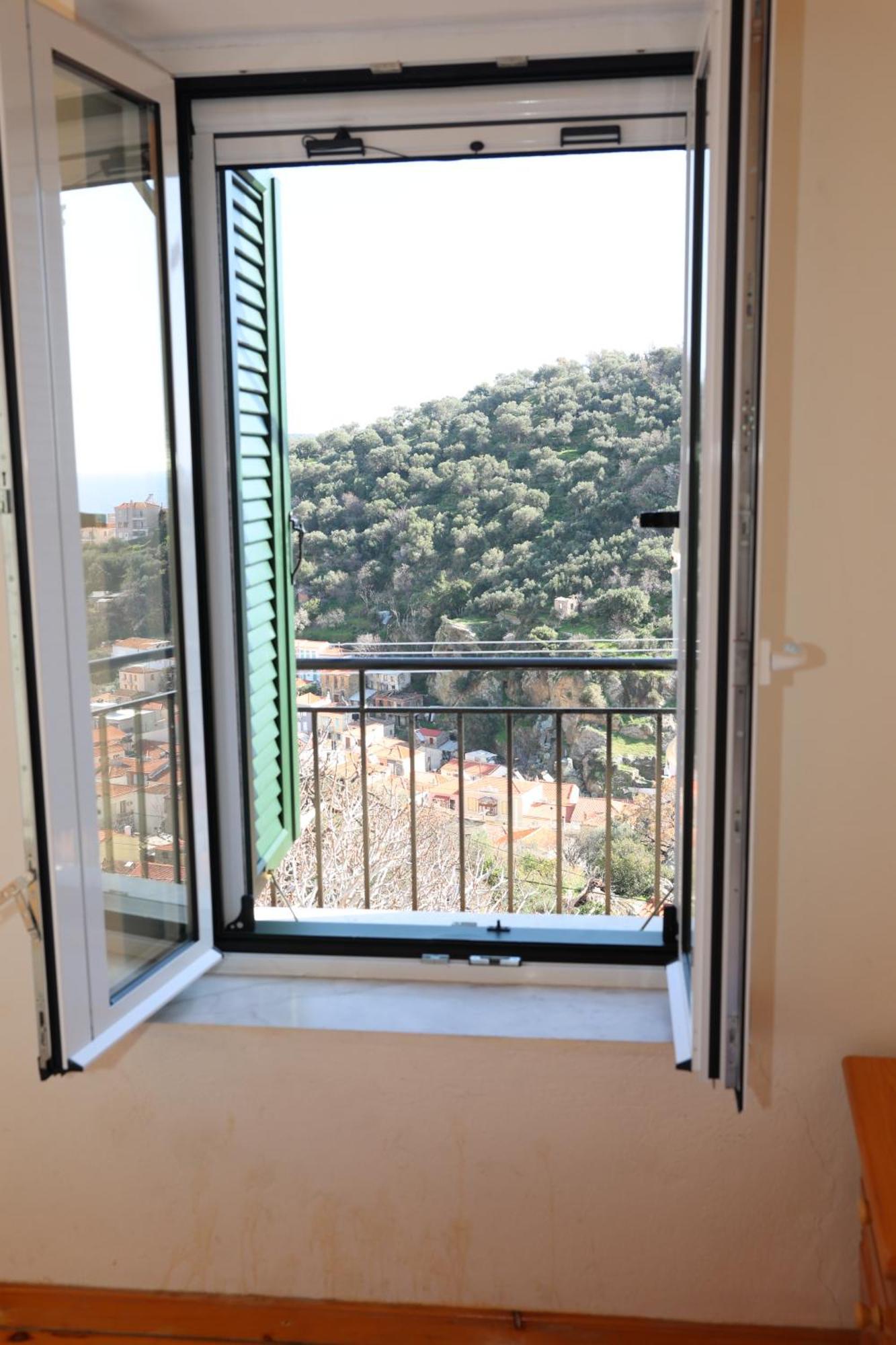 Mary'S Villas Plomari Exterior photo